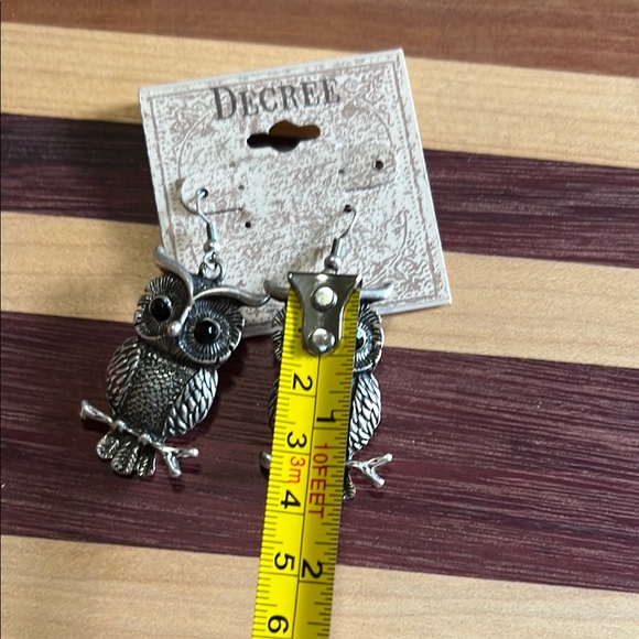 Decree Metallic Owl Earrings - Picture 4 of 4